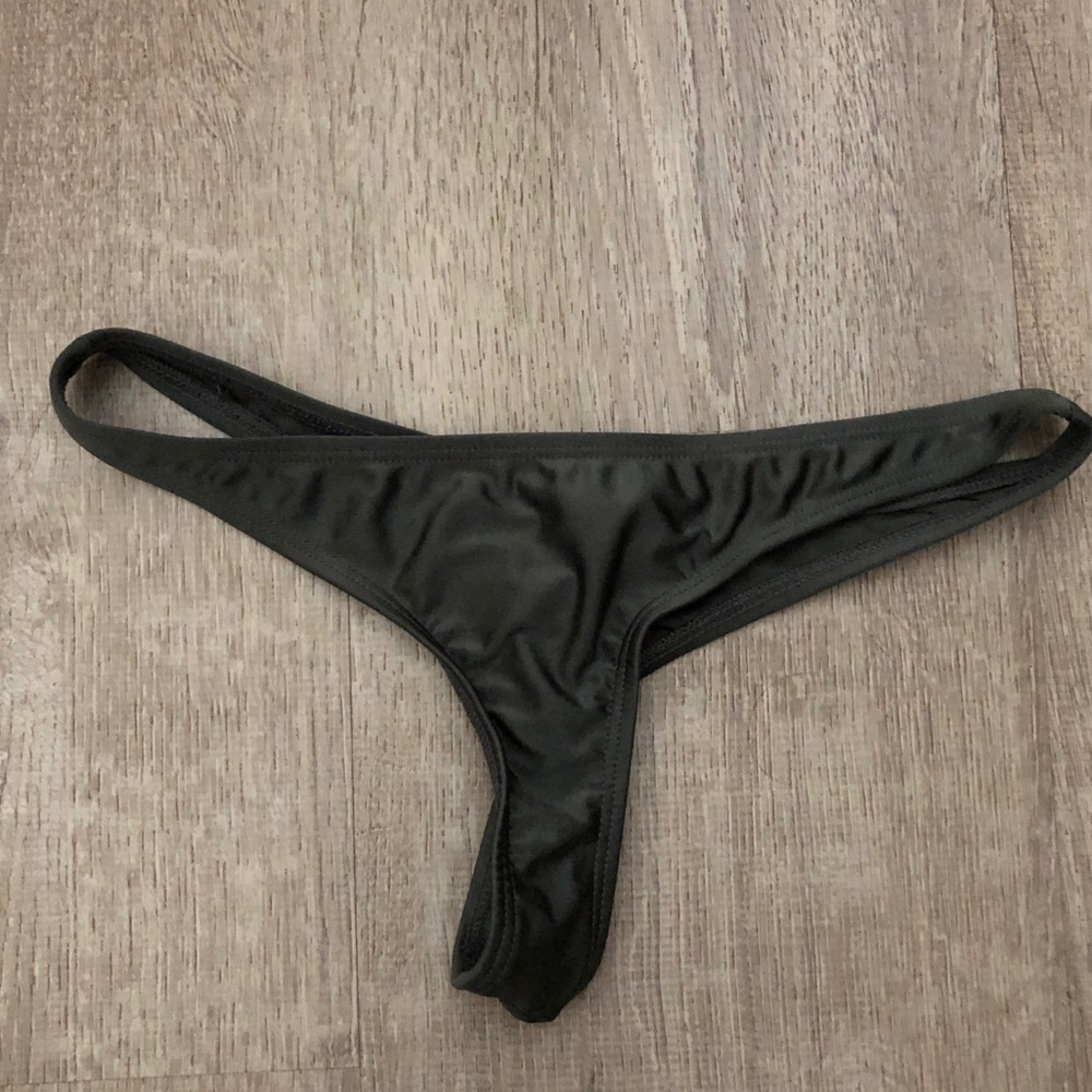 splash thong bottom